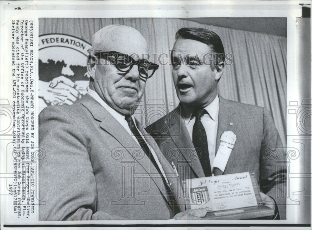 1967 Press Photo President George Meany Sargent Shrive