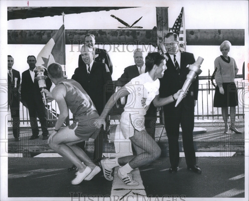 1965 Press Photo Freedom Festival start.