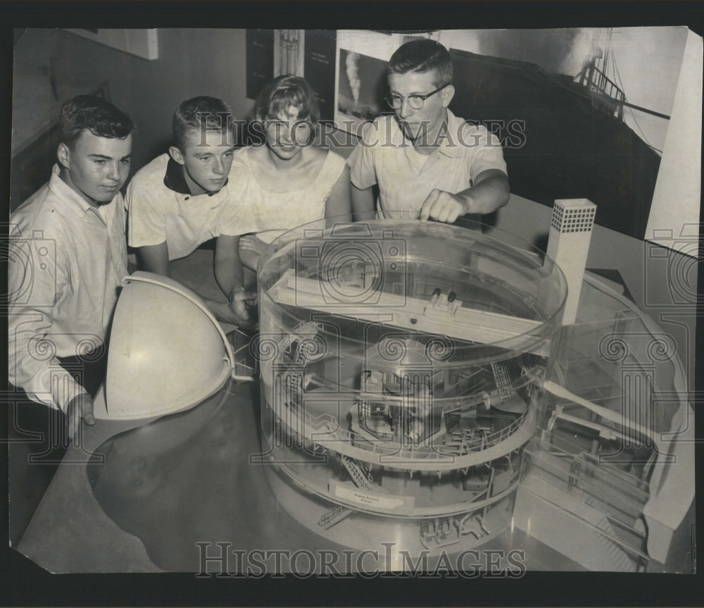 1957 Press Photo Model Argone Students Caryl Milkowski