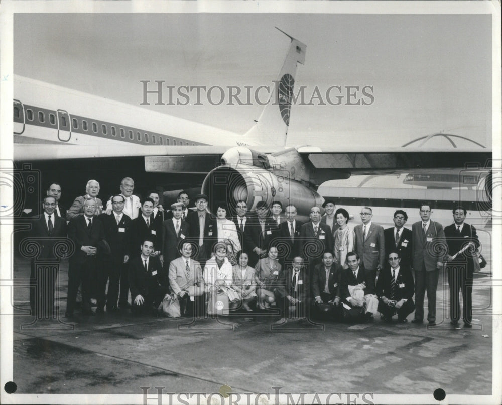 1971 Press Photo United States Japanese TravelersFlight