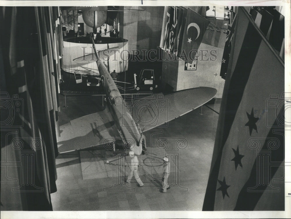 1978 Press Photo Science Industry Museum Plane Ceiling