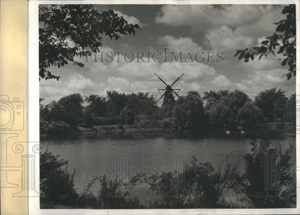 1942 Press Photo Mount Emblem Cemetery La Granger Road