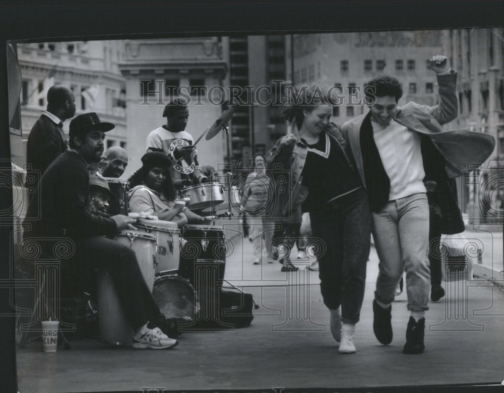 1994 Press Photo Street Musicians Carl Tramon Easter NY