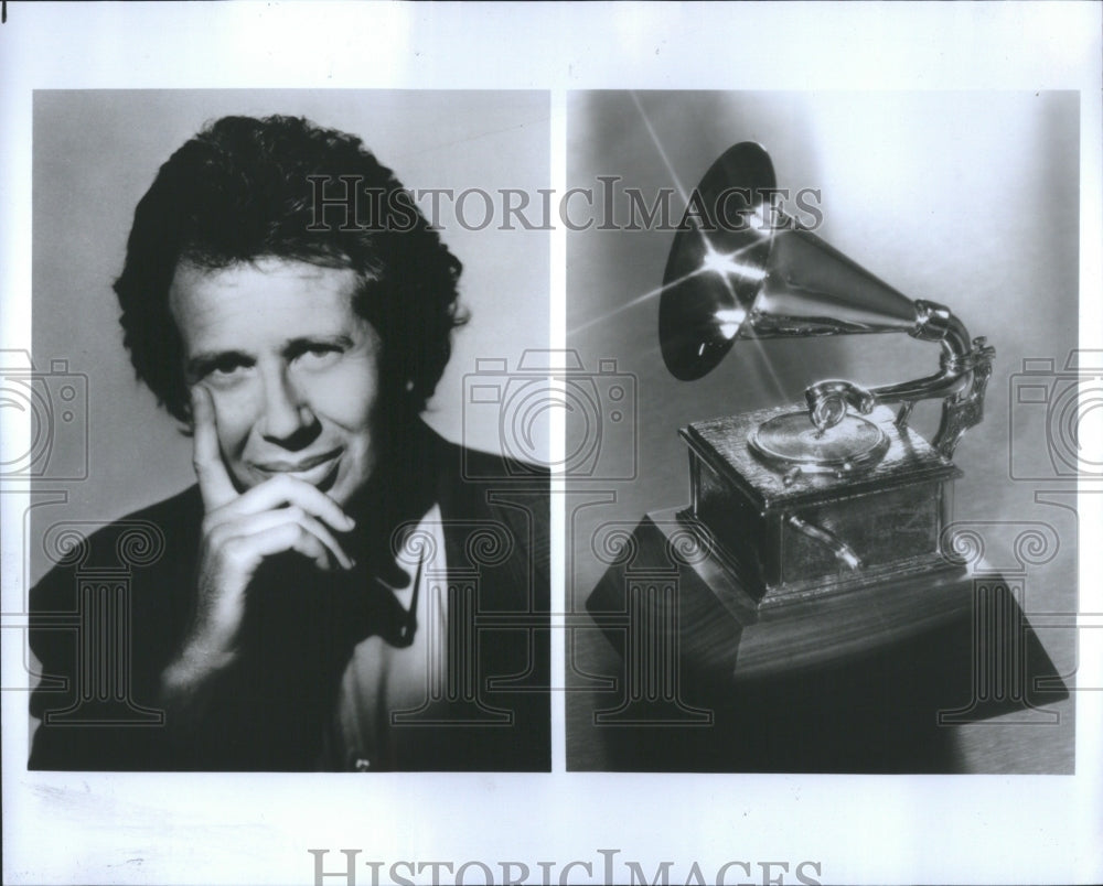 1990 Press Photo Comedian Garry Shandling Grammy Award