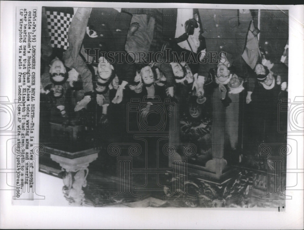 1960 Press Photo Queen Elizabeth II Londons Buckingham