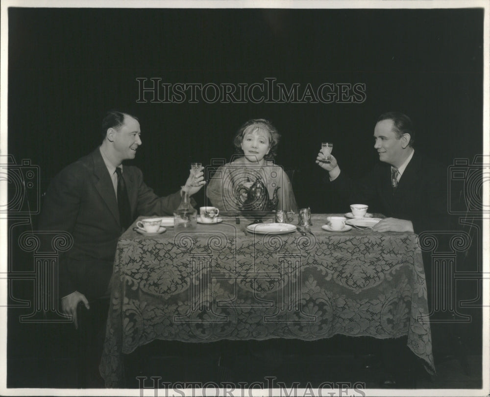 Press Photo Anthony Ross Hauetter Taylorand Addie Dwlin