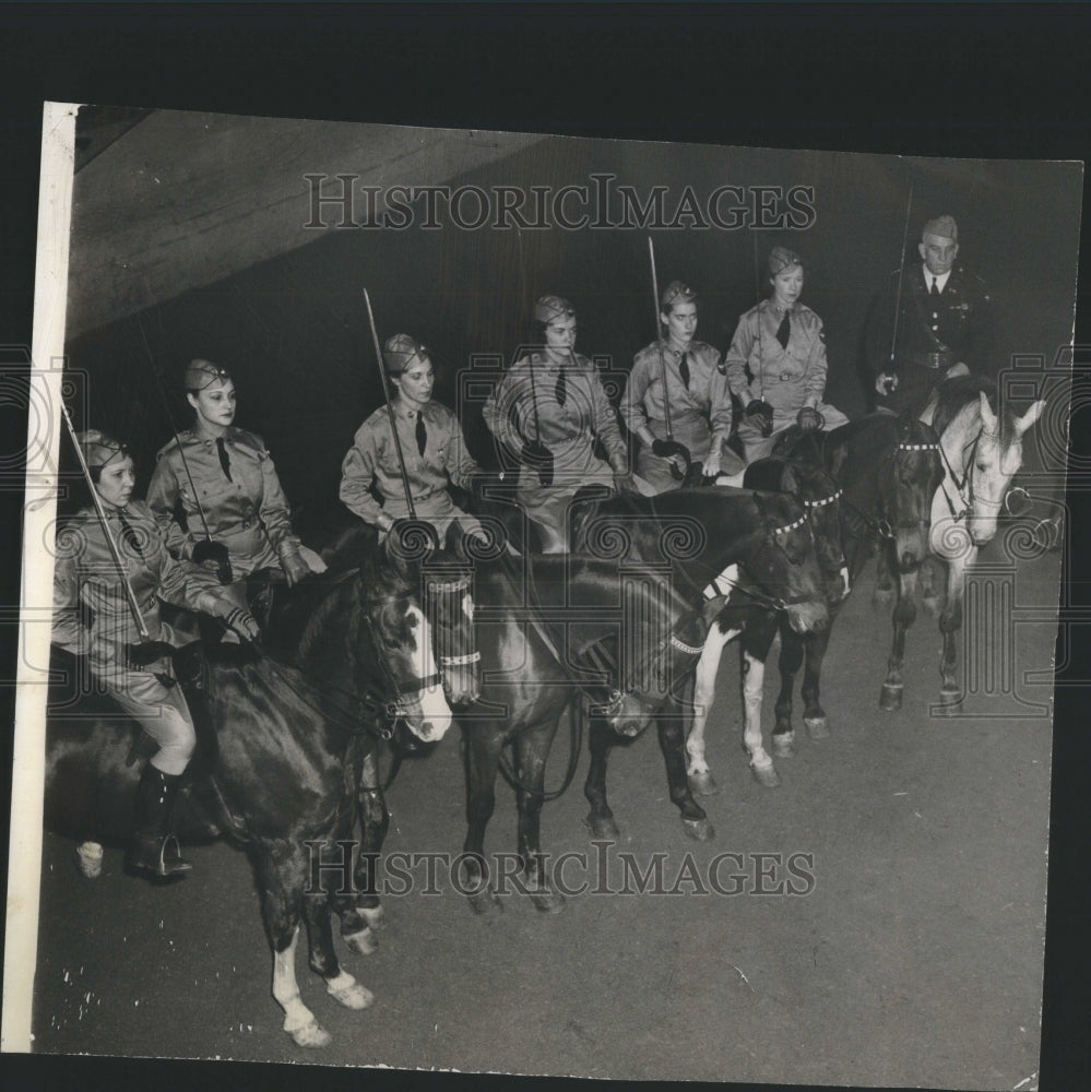 1942 Press Photo Capt Julius Glassner Military Guards