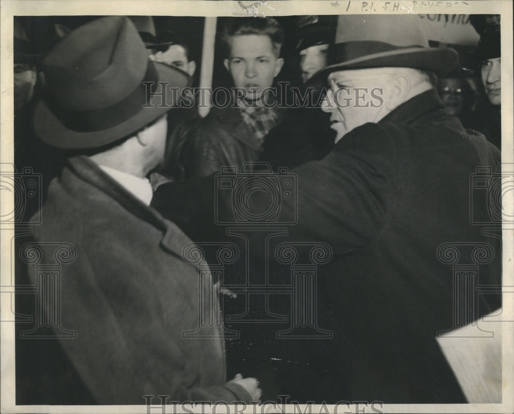 1944 Press Photo Union Leader Clouted Fiscticuff CIO