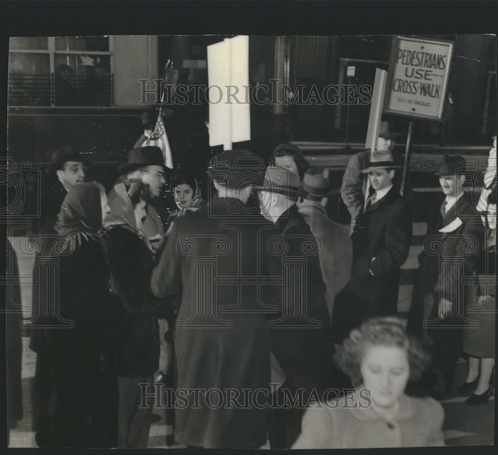 1944 Press Photo Norman Twist Lt. Barnes Labor Flare