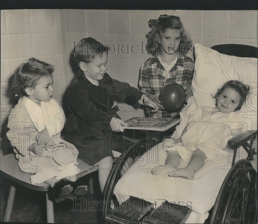 1946 Press Photo Wesley Memorial Hospital Children ward