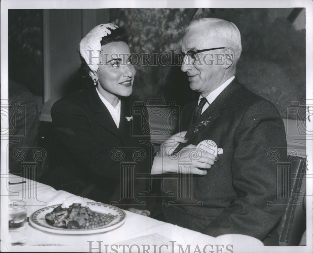 Press Photo Abigail Van Buren Geo M Kennedy President