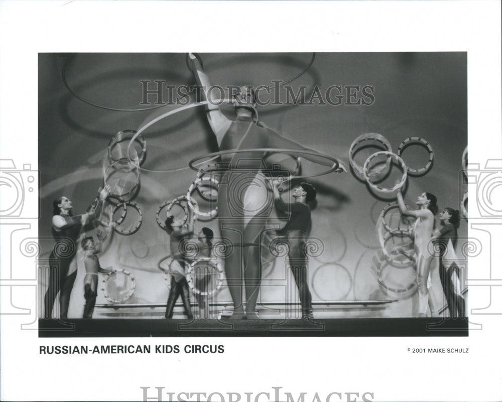 2008 Press Photo Russian American Kids Circus Rings