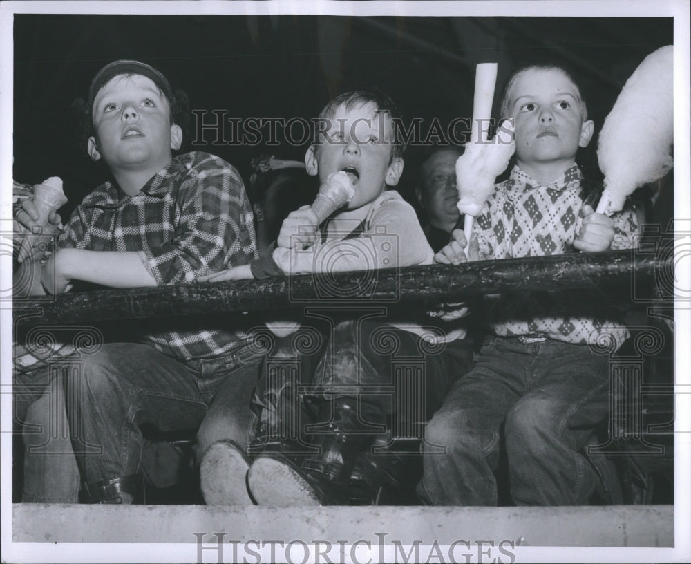 1956 Press Photo Children Food Circus Entertainers