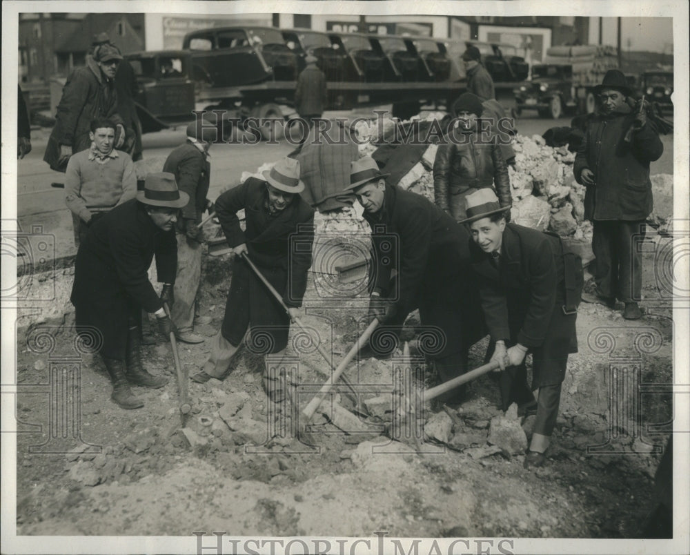 1934 Press Photo Worker Communication CWA United States