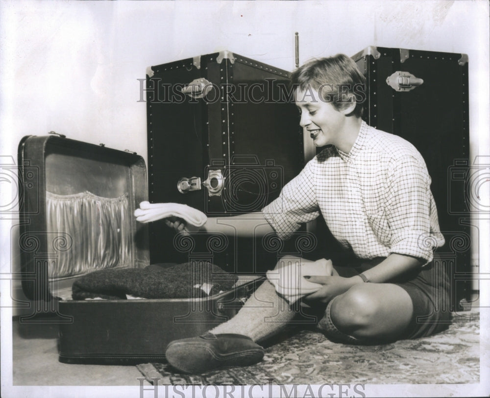 1957 Press Photo Anne Wilson Artist Smith