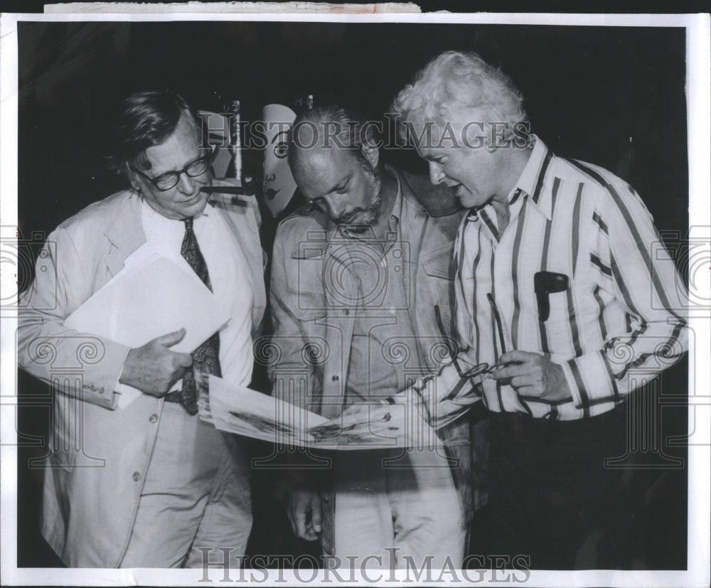 1972 Press Photo Harold Smith Prince Director Past Half