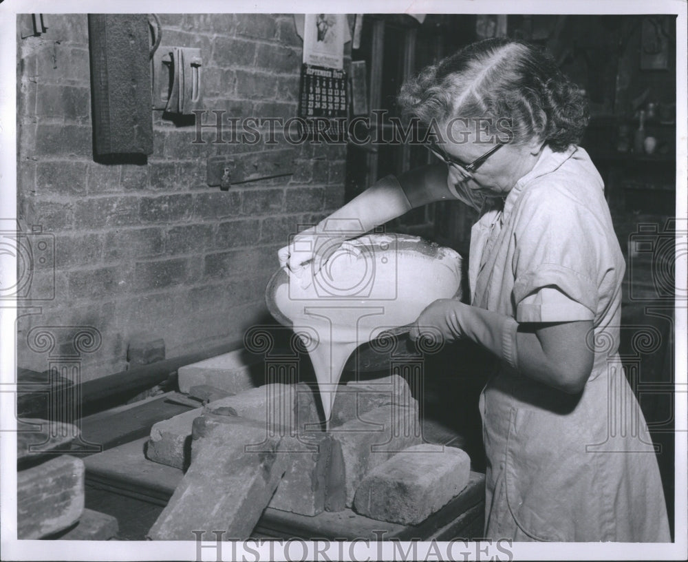 1957 Press Photo Chingan Pottery