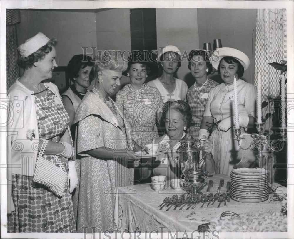 1962 Press Photo women joseph hospital tea award nurse