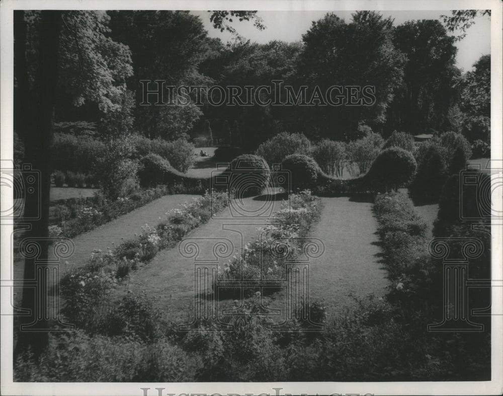 Press Photo Garden Space Outdoor Nature Plants Display Form