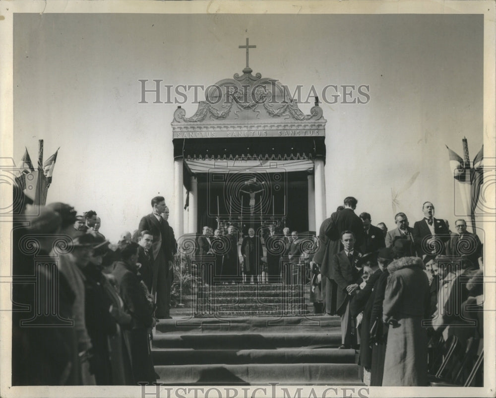 1937 Press Photo Sacred Heart Seminary Open Air Altar