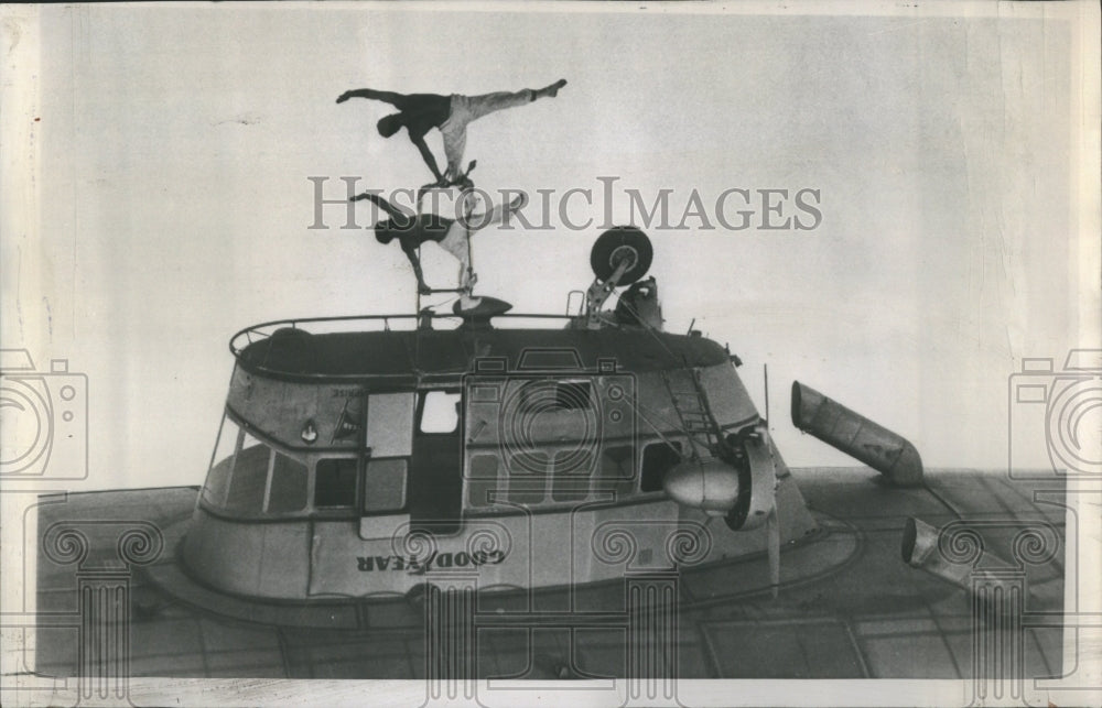 1956 Press Photo Zugspitzartisans aerialist from Munich