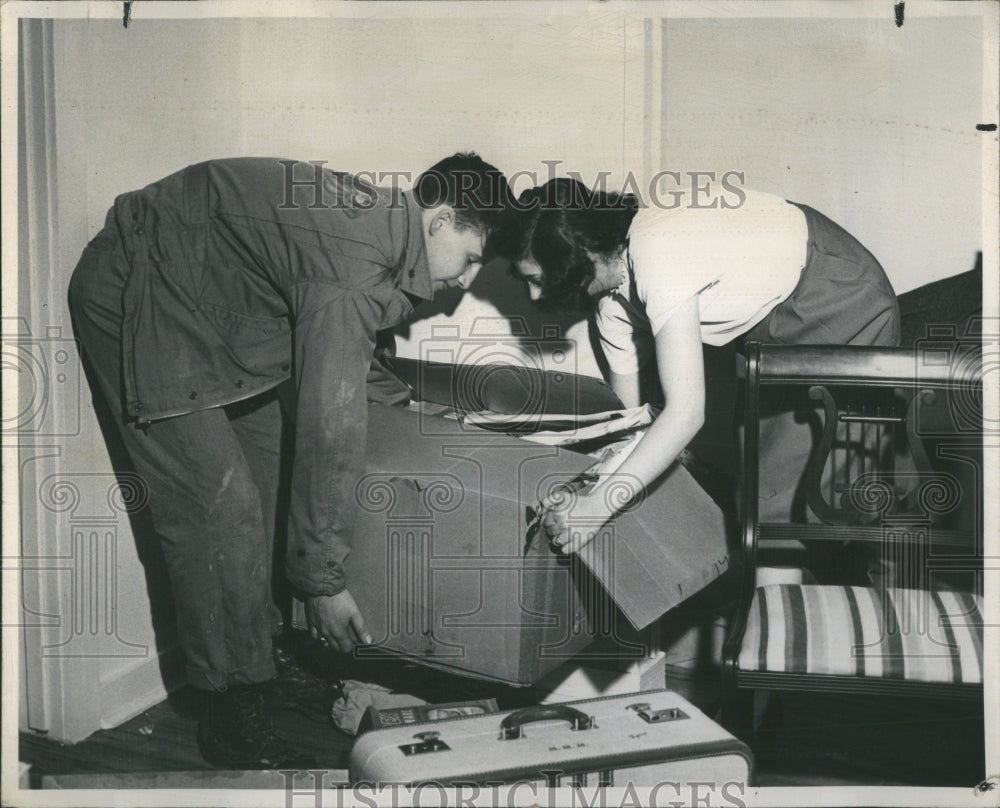 1947 Press Photo House Married Children Richard Mauldig