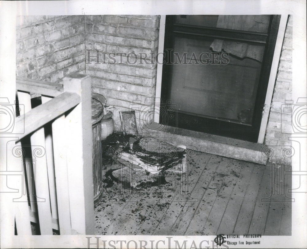 1964 Press Photo Damage News Papers Apartment