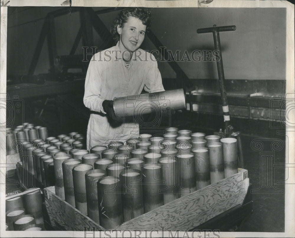 1951 Press Photo Margaret Morgan Cartridge Shell