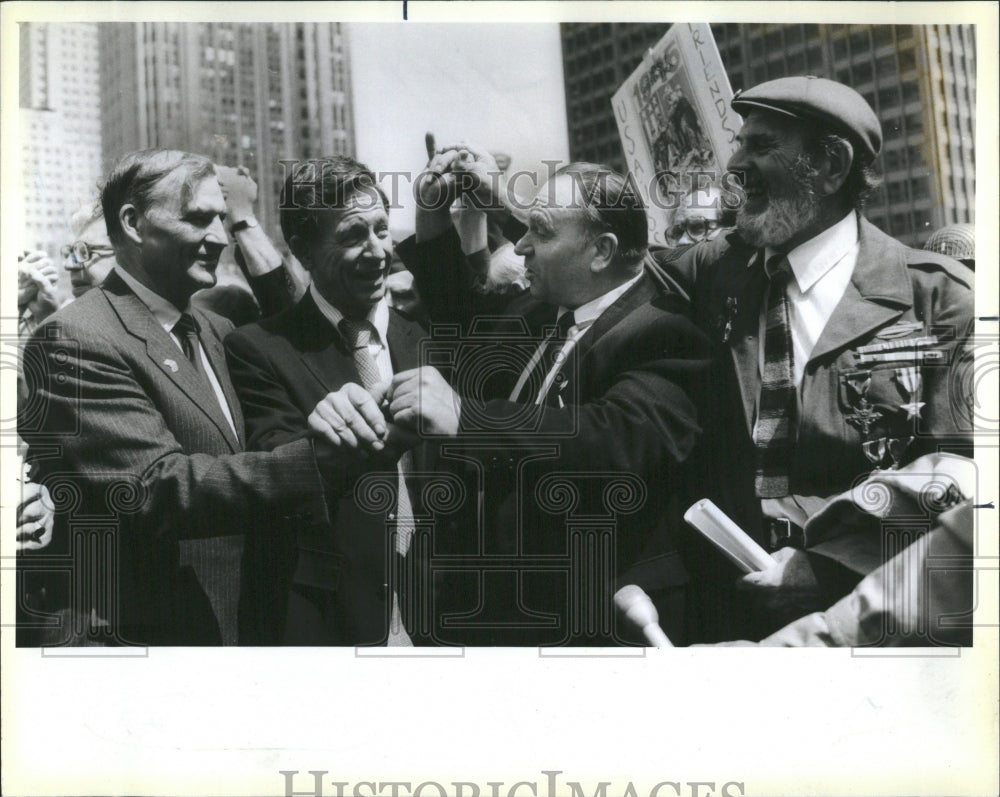 1986 Press Photo Albert Kotzebue Soviet Aleksei Gorlins