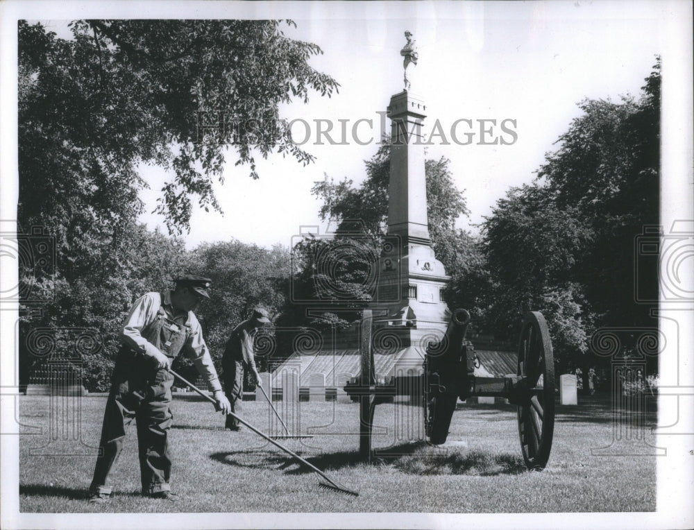 1961 Press Photo Western world  Differ According