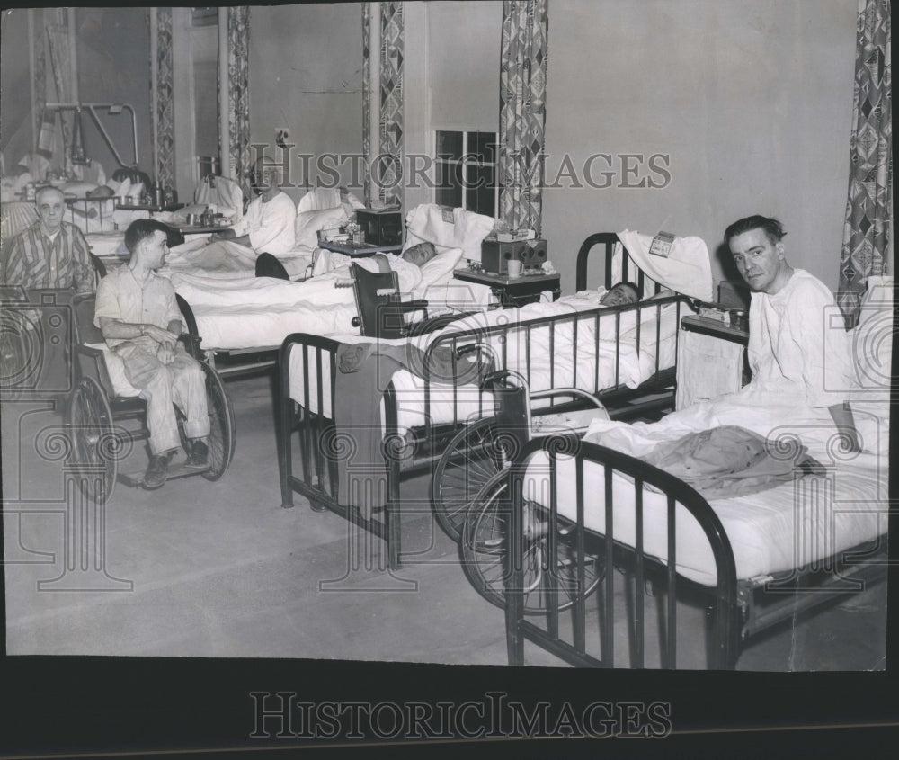 1957 Press Photo Hospital Institution Providing