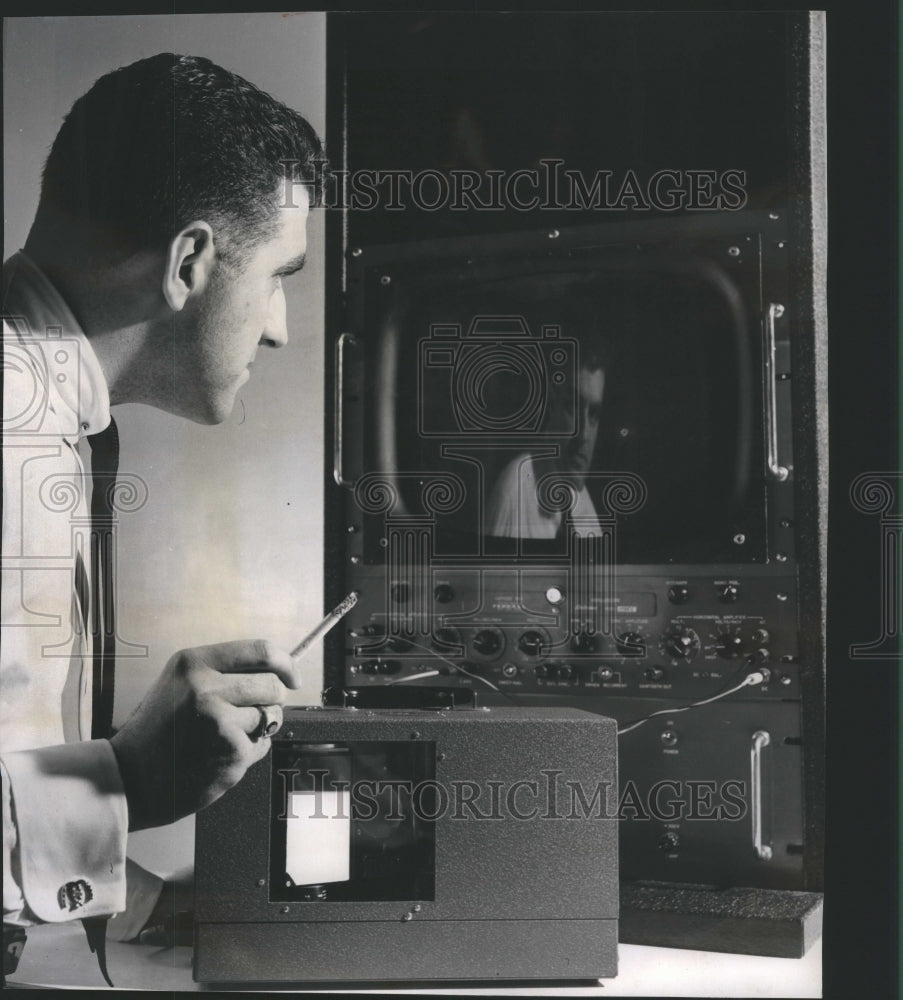 1959 Press Photo Detection Equipment Aircraft Satellit