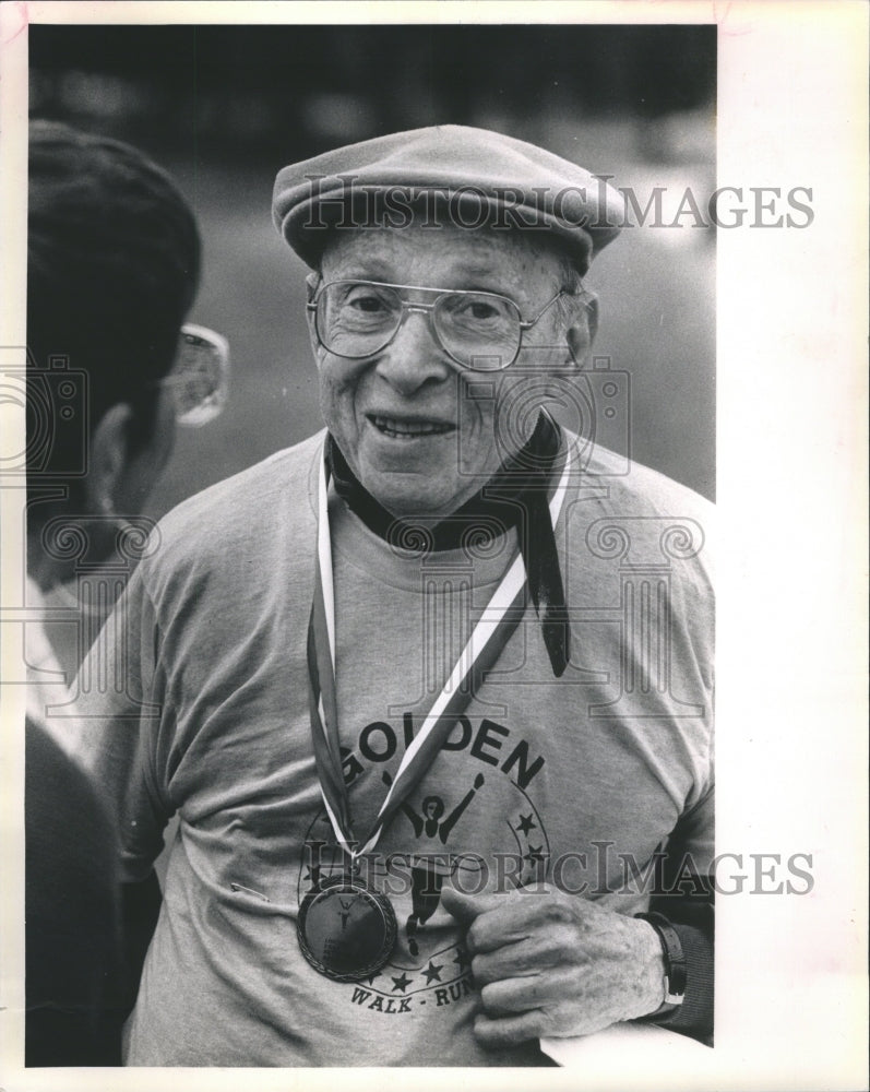 1989 Press Photo 90 yr. old Mike Harris Golden mile rac