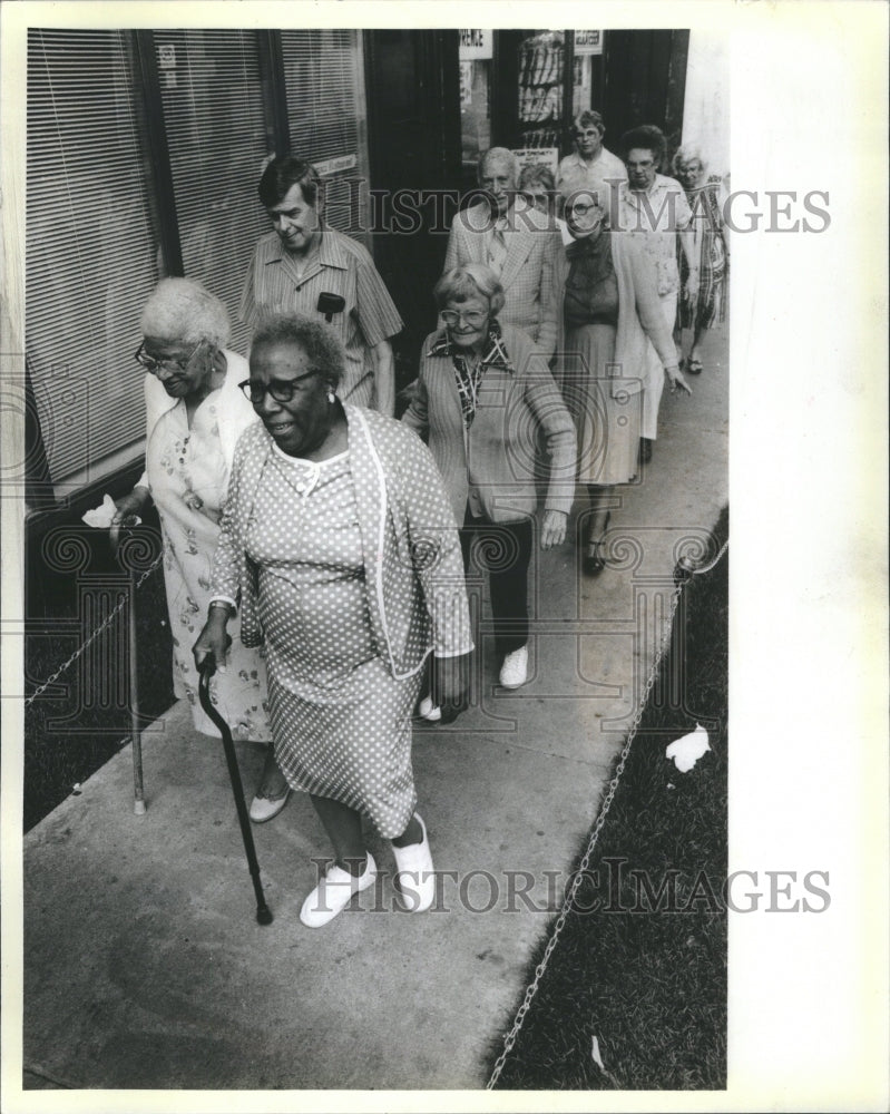 1986 Press Photo &quot;Senior Strutters&quot; at Lawrence House