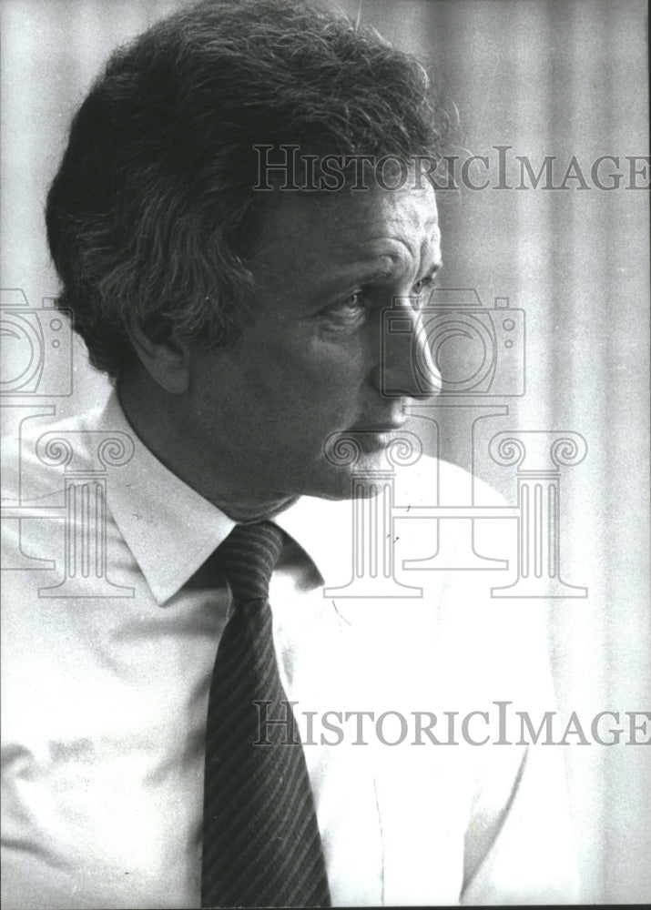 1995 Press Photo Sander Martin Levin