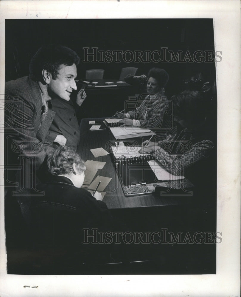 1974 Press Photo Sander Martin Levin