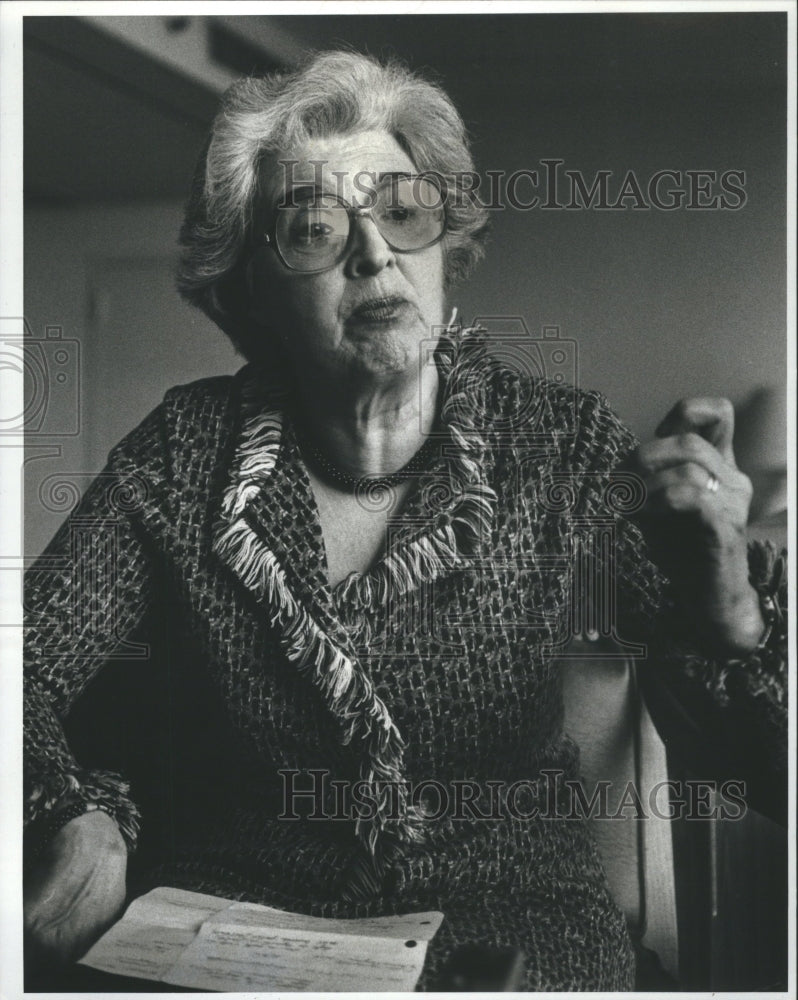 1981 Press Photo Gerda Lerner, at Detroit Plaza Hotel