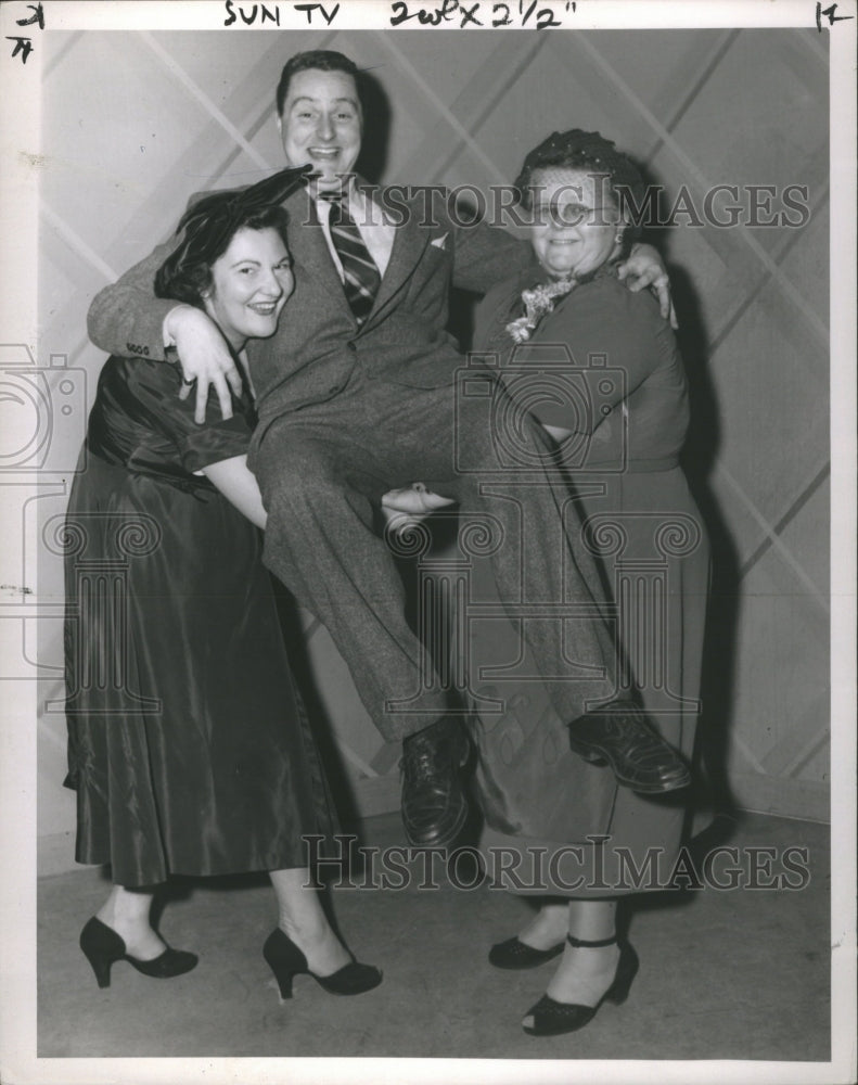 1954 Press Photo Bruee Mayor Sunday TV Premier Famous