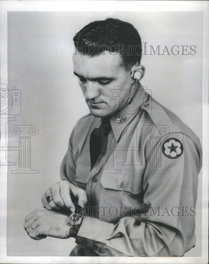 1953 Press Photo Radio Waves Free Space Visible Light