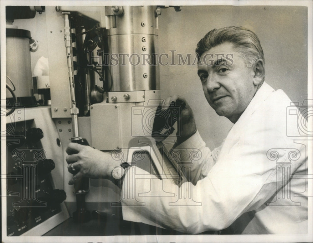 1966 Press Photo Seated Microscope Maurine Green Agent
