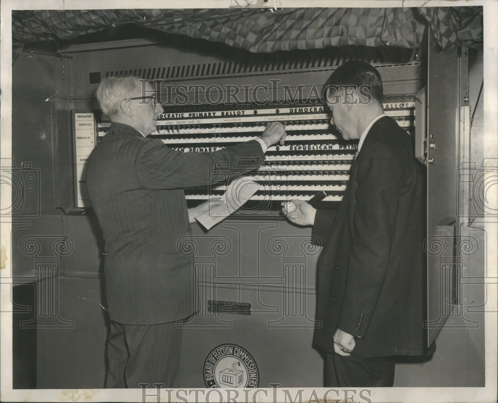 1952 Press Photo City Hall Judge Edmund Jarecki William