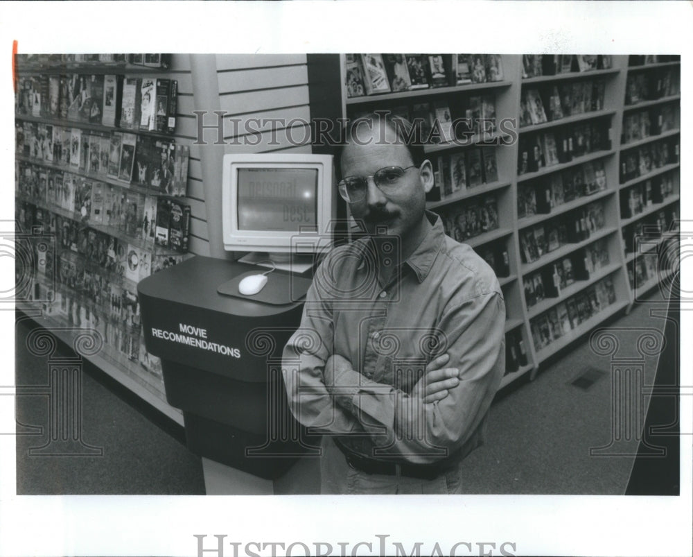 Press Photo Brad Burnside Angust Picking Videos Adventu