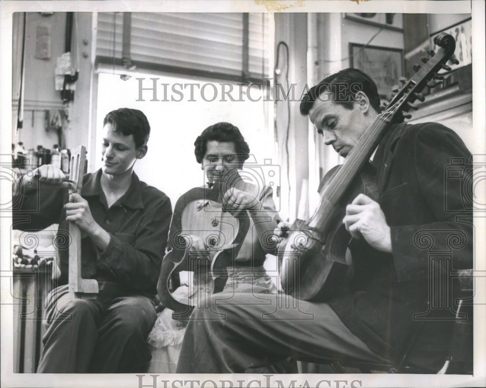 1953 Press Photo European Master Craftsman Violin