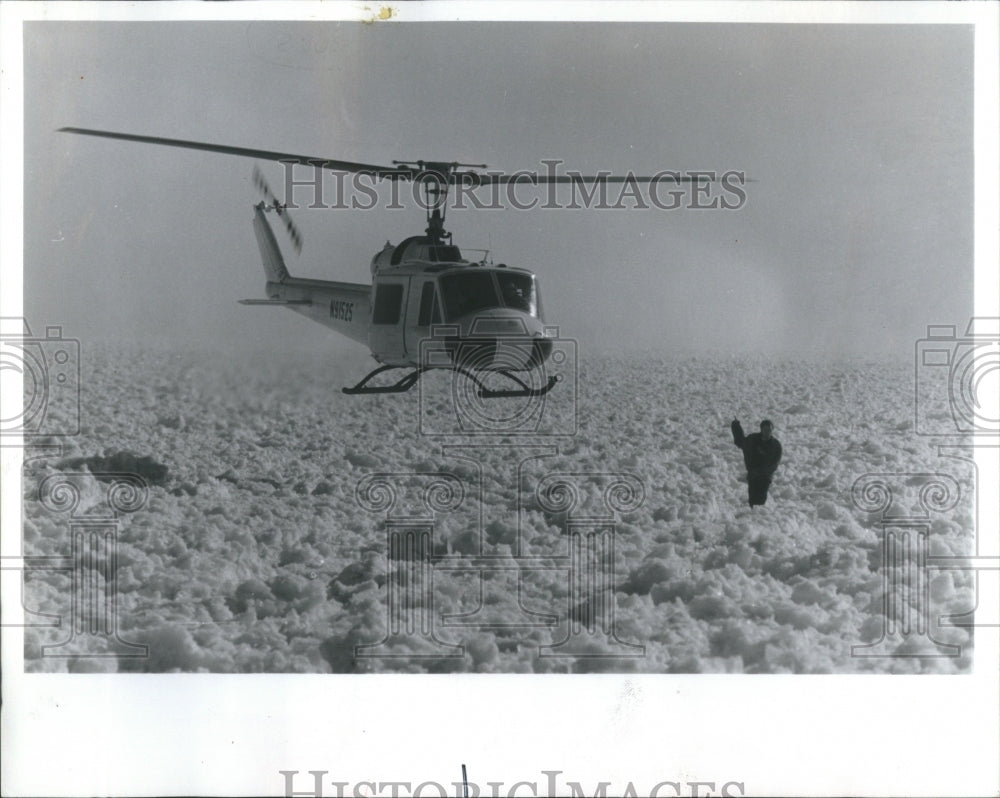 1988 Press Photo Fire Department Helicopeter Frozen 100