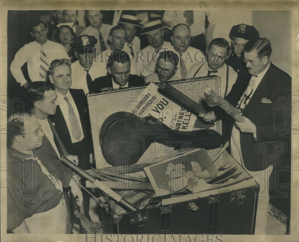 1937 Press Photo Corocuea Frank Walch Voters