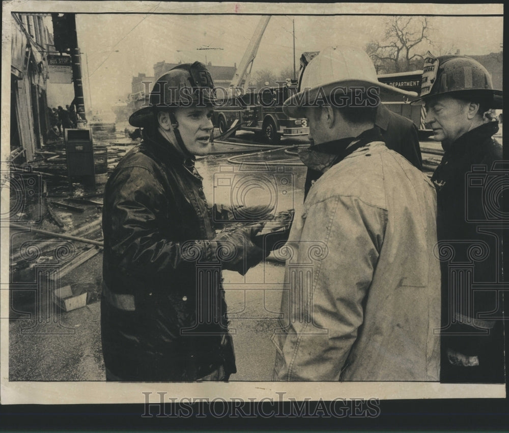 1974 Press Photo Arson Chicago 1974