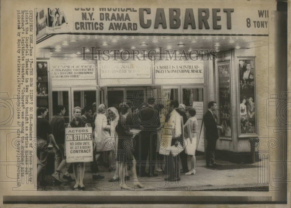 1968 Press Photo imperial Theater Newyork