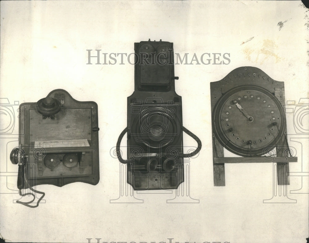1931 Press Photo Instrument Telephone Electricity