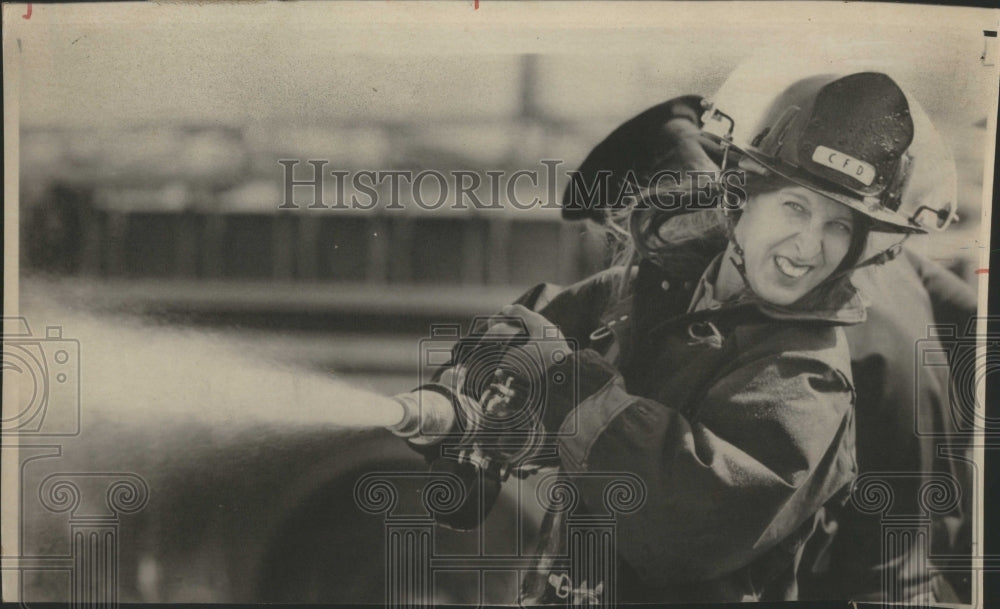 1974 Press Photo Firewoman Vicki Koulthoiz 24 Cheyenne