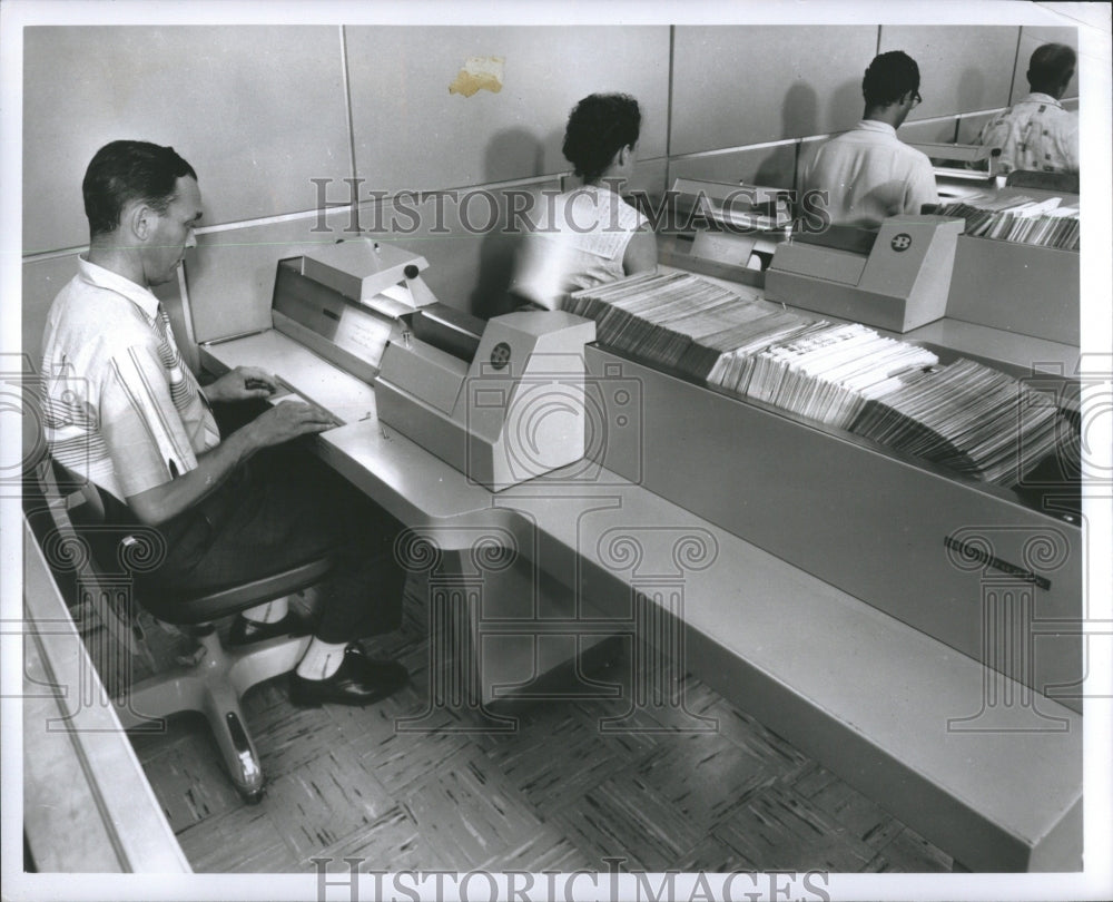 1959 Press Photo Human Engineering Sorter Propaer Opera